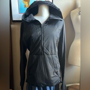 Lululemon run for cold Women's Black Hooded Jacket windbreaker 10